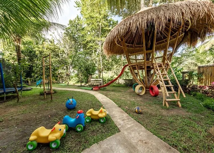 Ferienhaus Family Ubud, 2 Bedrooms, Shared Pool, Garden, Rice Field & Jungle Views